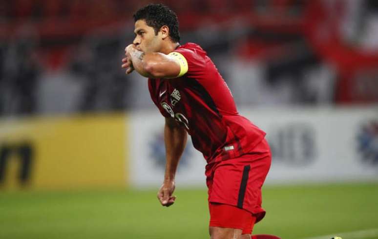 Hulk fez os dois gols da vitória por 2 a 1 sobre o Kashima Antlers (Foto: AFP)