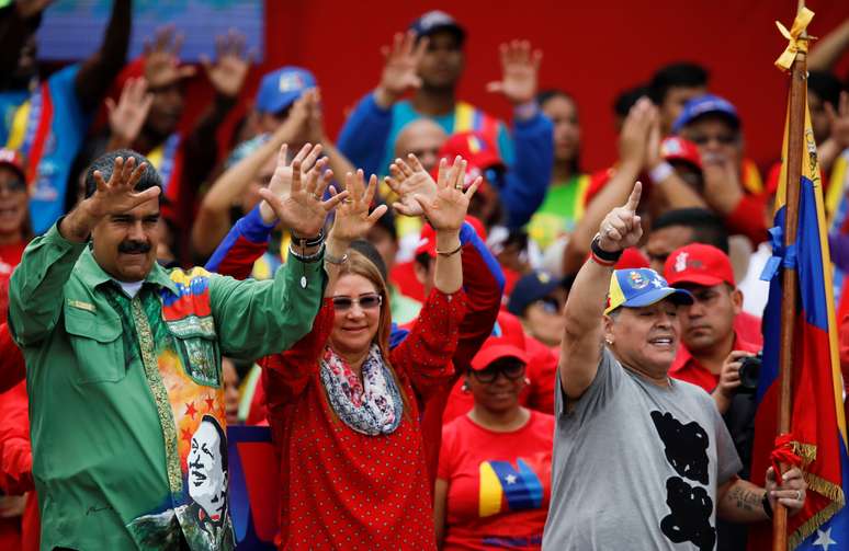 Comício de Maduro com presença de Maradona em Caracas
 17/5/2018    REUTERS/Carlos Garcia Rawlins 