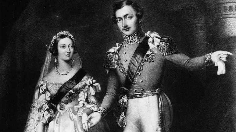 Quando a Rainha Vitória conheceu o príncipe Albert aos 17 anos, escreveu em seu diário que ele tinha "grandes olhos azuis" e uma "boca doce"