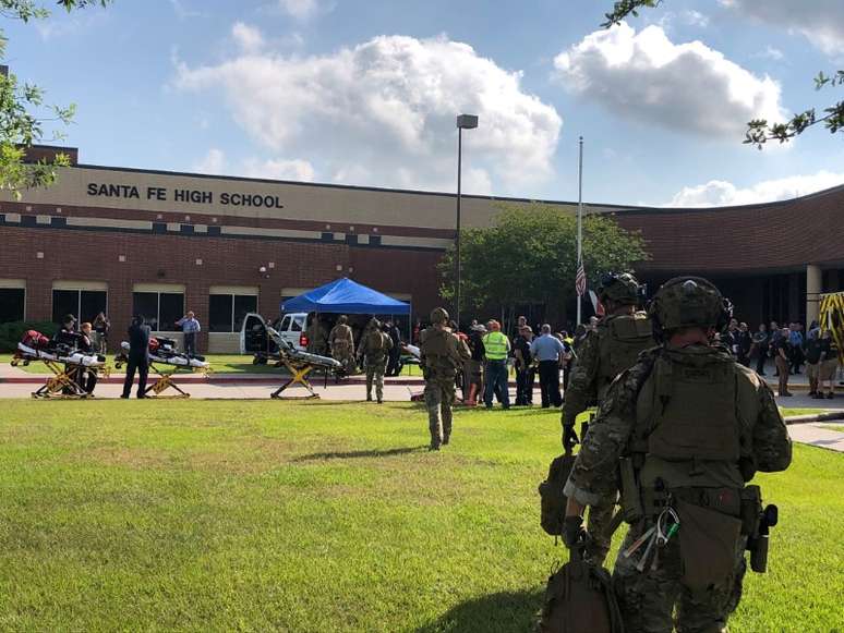 Forças de Segurança em escola de Santa Fé, no Texas
