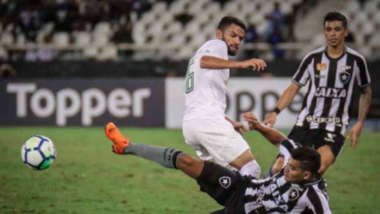 Jádson, do Fluminense, contra o Botafogo