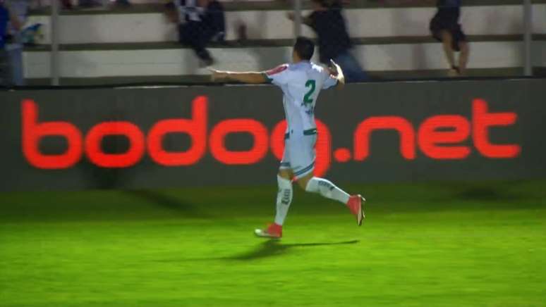 Itaqui marcou o segundo gol do Luverdense (Frame/Globoesporte)