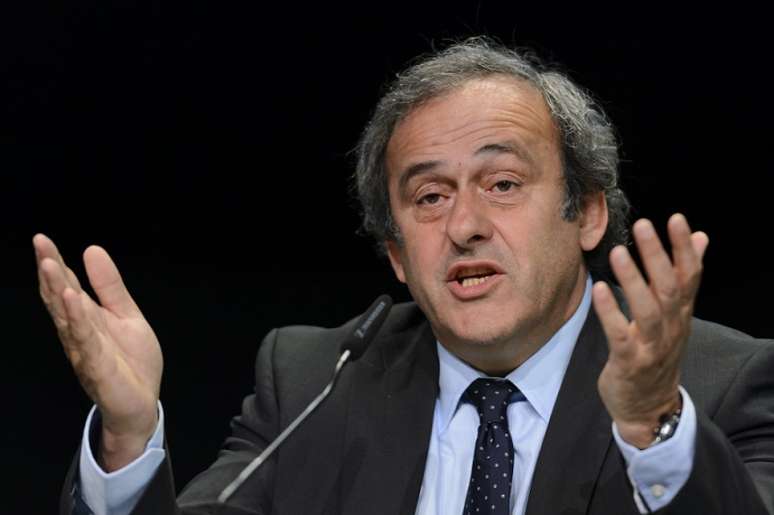 Michel Platini falou em 'pequena trapaça' por Brasil x França na decisão da Copa (Foto: Fabrice Coffrini/AFP)