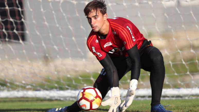 César está de contrato renovado com o Flamengo (Foto: Gilvan de Souza / Flamengo)