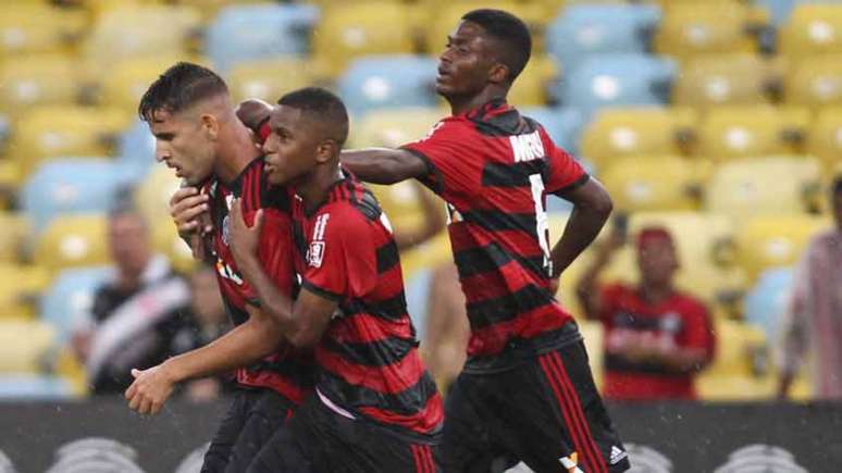 Pepê marcou o único gol da partida, que sagrou o Flamengo campeão do Cariocão Sub-20 (Paulo Sérgio/Agência F8)