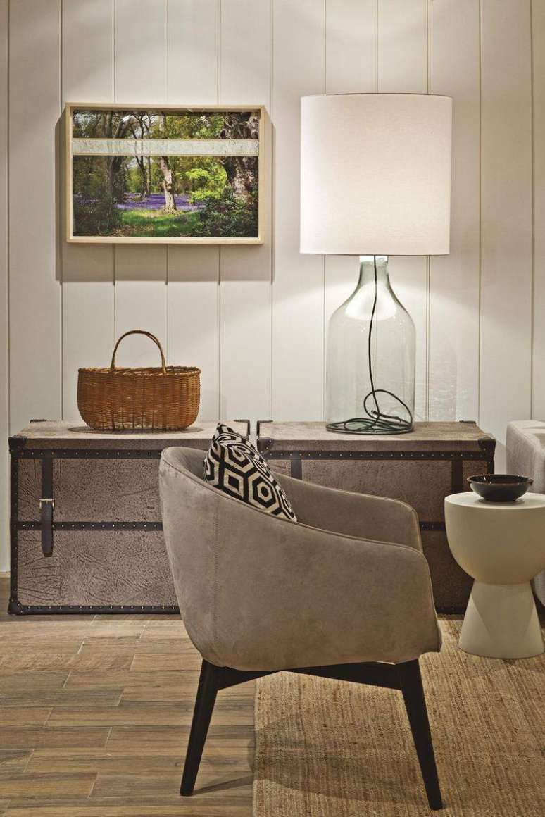 34. Sala decorada com elementos r&uacute;sticos &eacute; um charme total