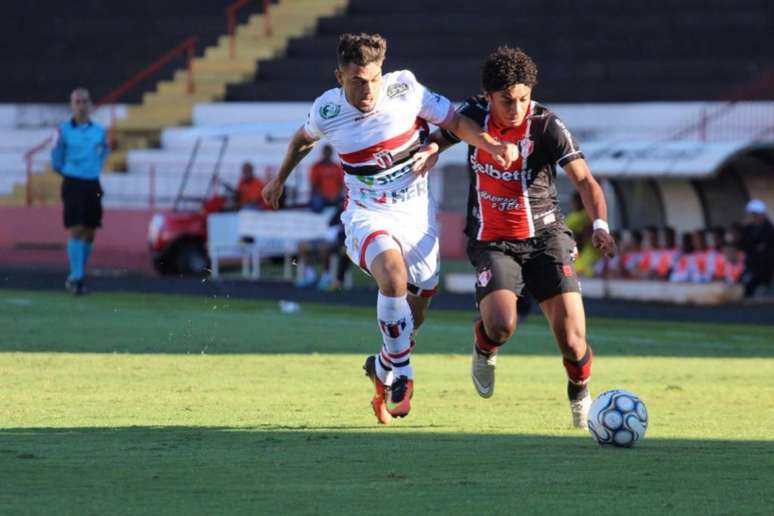 Botafogo-SP leva a melhor sobre Joinville e garante vice-liderança (Foto: Divulgação/Joinville)