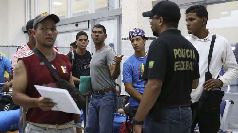 Venezuelanos em Boa Vista em abril; ainda n&atilde;o h&aacute; clareza quanto a se muitos deles receber&atilde;o status de refugiado no Brasil