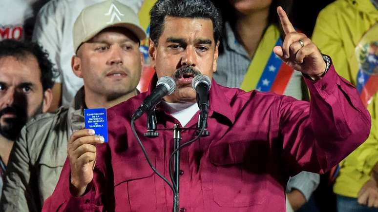 Em seu discurso após a reeleição, Maduro voltou a defender o sistema de 'carnês da pátria'.