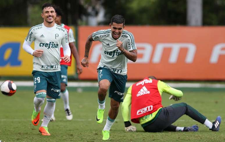 Dudu durante o treino do Palmeiras, na Academia de Futebol (Foto: Cesar Greco/Palmeiras)