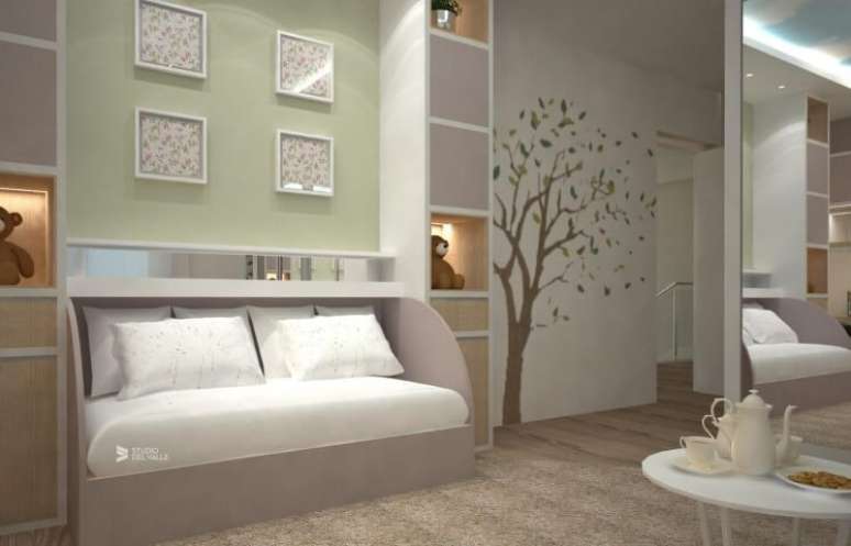 33. Mais uma inspira&ccedil;&atilde;o de adesivos de parede para quarto de &aacute;rvore. Projeto de Studio Delval