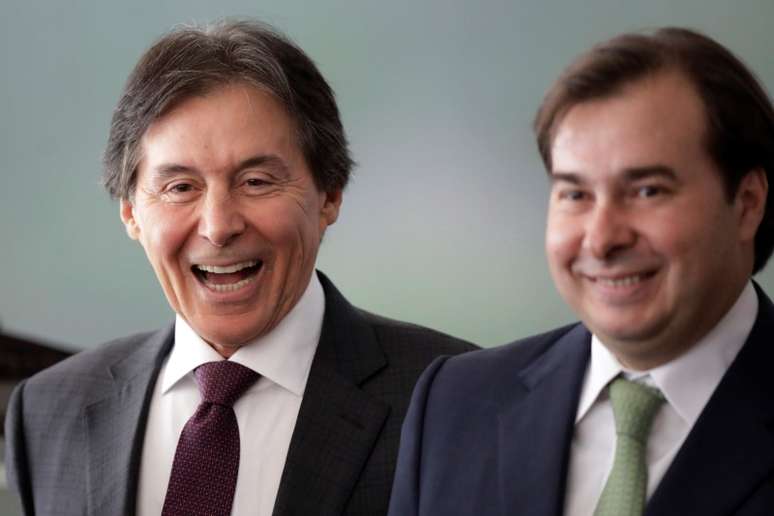 Presidente do Senado, Eun&iacute;cio Oliveira, e presidente da C&acirc;mara dos Deputados, Rodrigo Maia, durante cerim&ocirc;nia em Bras&iacute;lia
05/10/2017 REUTERS/Ueslei Marcelino