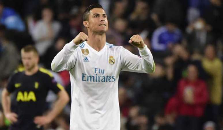 CR7 revela apoio aos companheiros de profissão no Sporting (Foto: Pierre-Philippe Marcou / AFP)