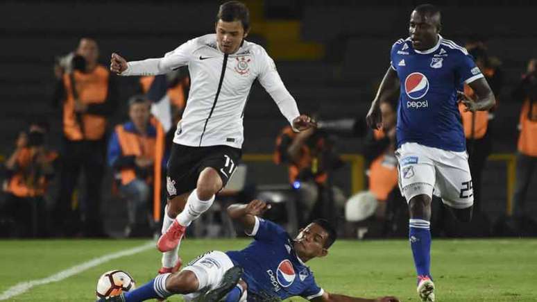 Na Colômbia, Millonarios e Corinthians empataram (AFP)