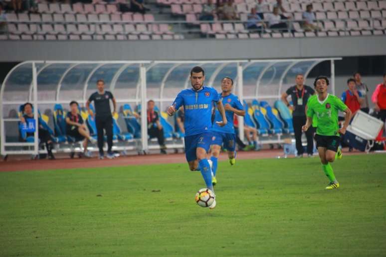 Sérgio Mota marcou um gol e deu uma assistênciapelo Zhejiang no último domingo (Divulgação/Zhejiang Yiteng)
