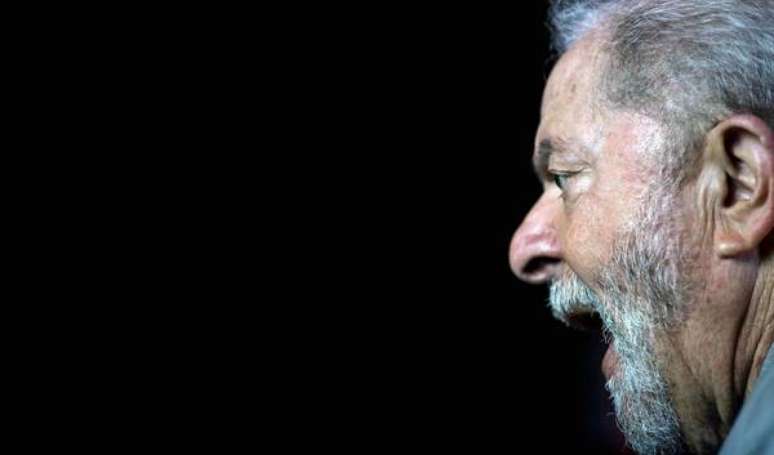 Defesa de Lula pede suspensão de Moro após foto com Doria