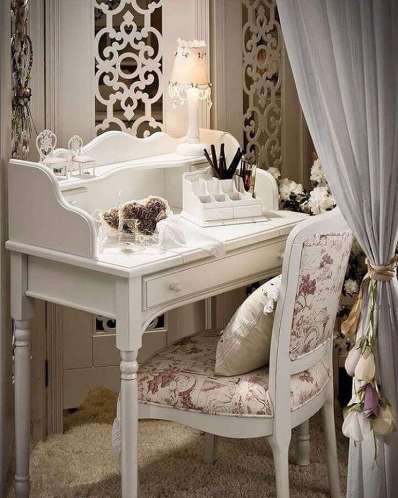 44. Modelo de penteadeira para decora&ccedil;&atilde;o proven&ccedil;al