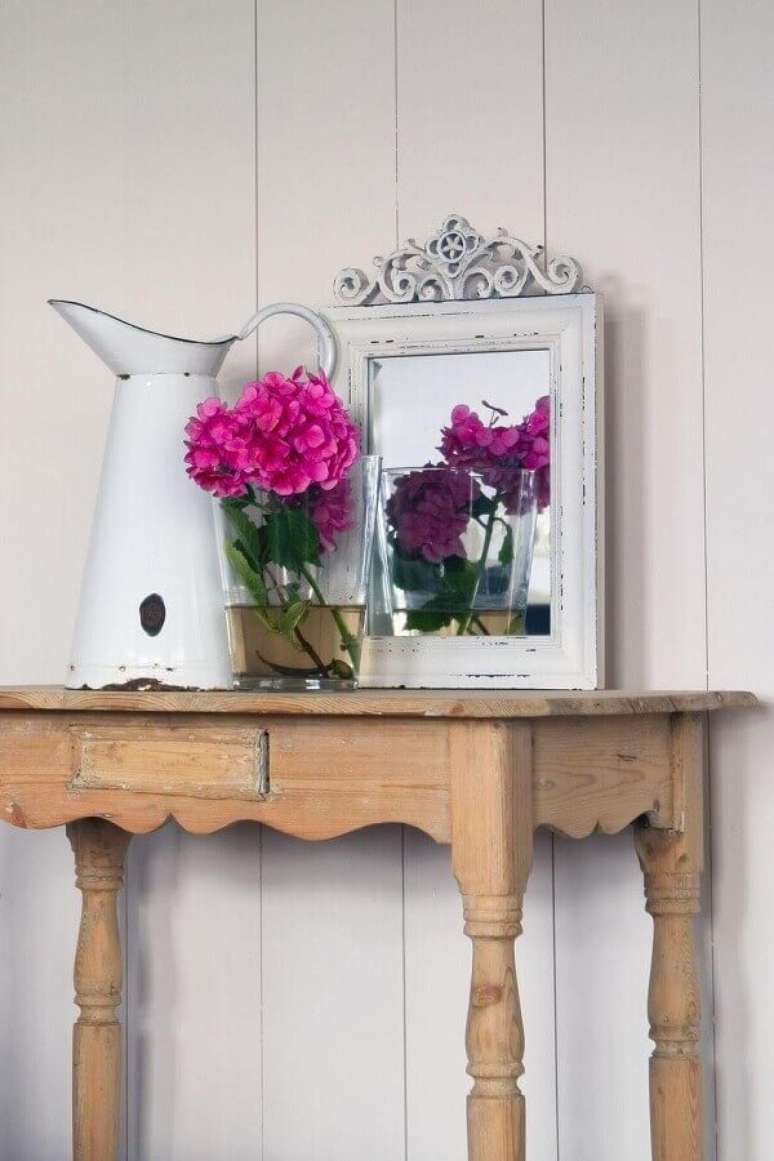 11. Os m&oacute;veis proven&ccedil;al r&uacute;sticos est&atilde;o presente em quase todos os ambientes que presam por esse estilo de decora&ccedil;&atilde;o.