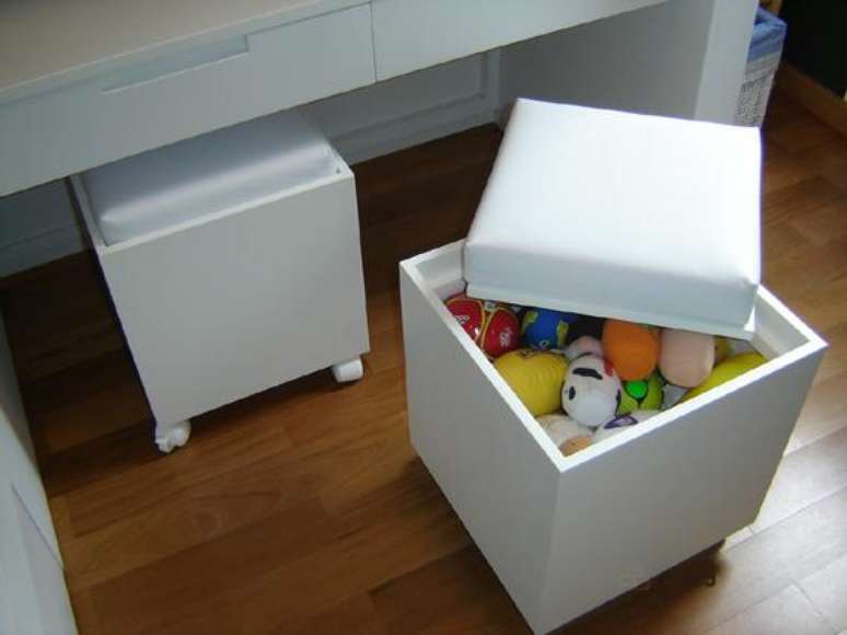 14- Puff ba&uacute; para guardar brinquedos.