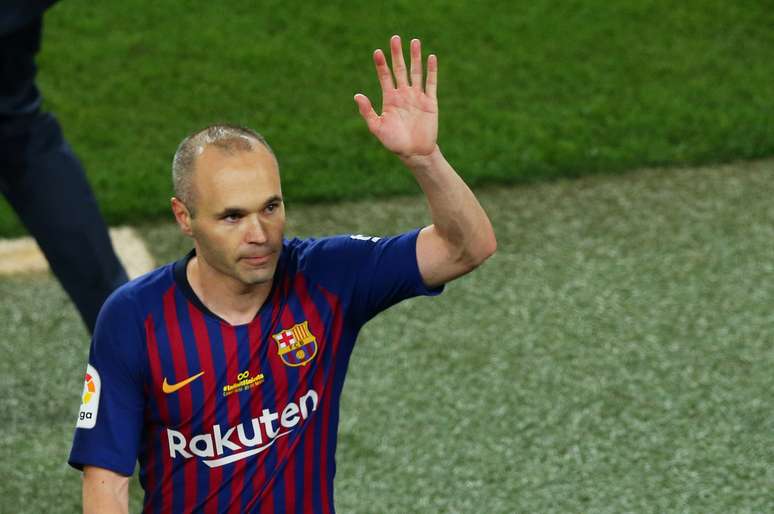 Iniesta se despede do Barcelona 
 20/5/2018    REUTERS/Albert Gea 