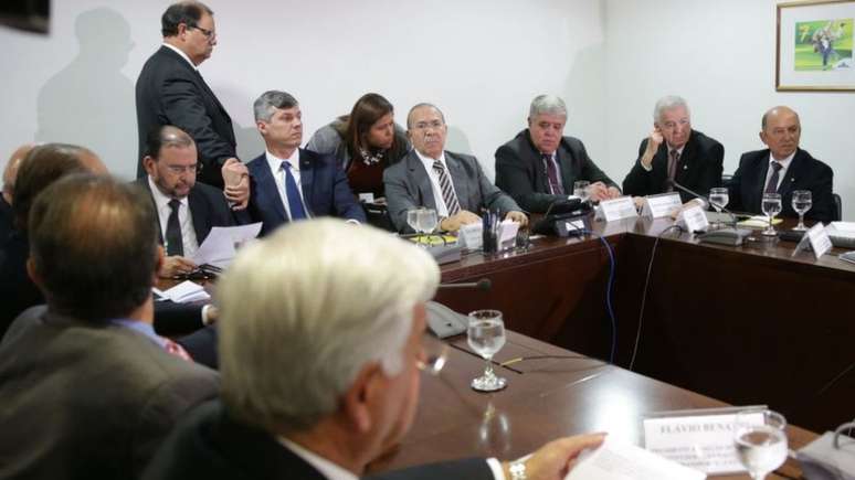 Ministros Eliseu Padilha (Casa Civil) e Carlos Marun (Secretaria de Governo) reuniram-se com representantes dos caminhoneiros nesta quarta