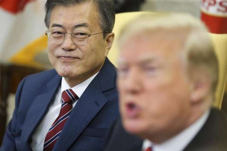 Presidente da Coreia do Sul pede 'diálogo' entre Trump e Kim
