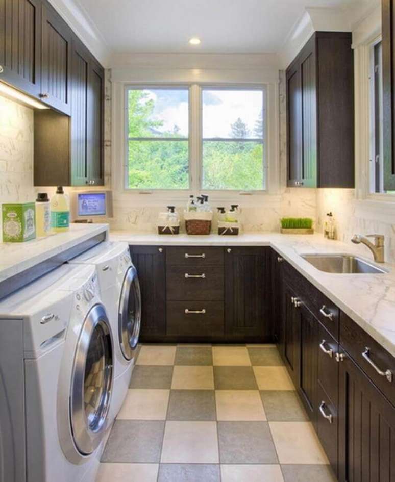 2. &Eacute; importante manter a harmonia na decora&ccedil;&atilde;o da cozinha com &aacute;rea de servi&ccedil;o integrada