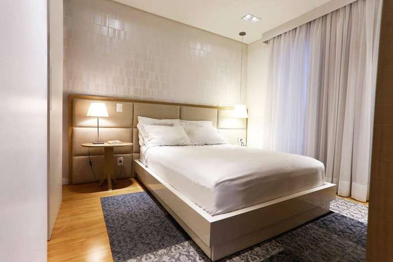 15. Existem diversos padr&otilde;es e estampas de revestimento de parede. Projeto por Cristina Reinert