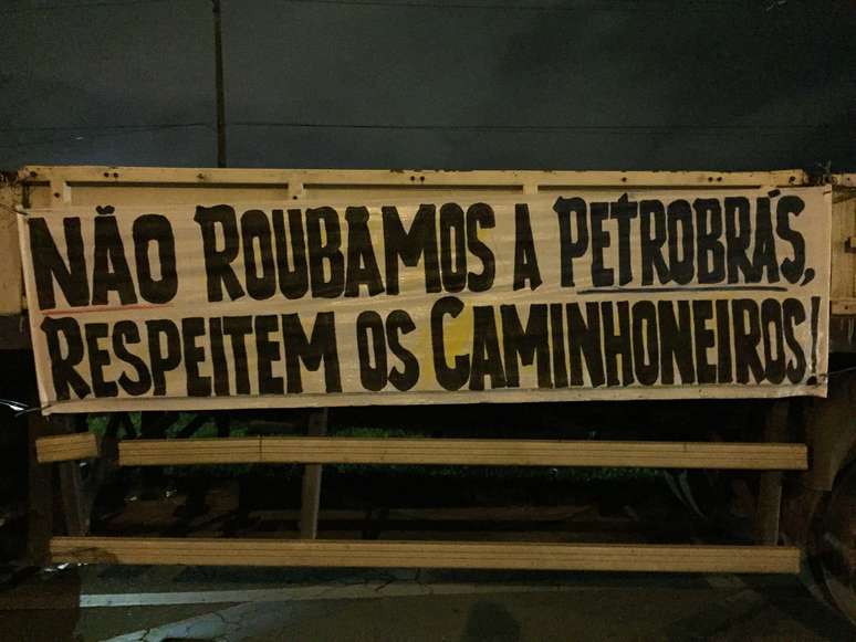 Cmainhoneiros que protestaram no Rio dizem que sofrem discriminação e que as pessoas acham que eles servem apenas para causar engarrafamento