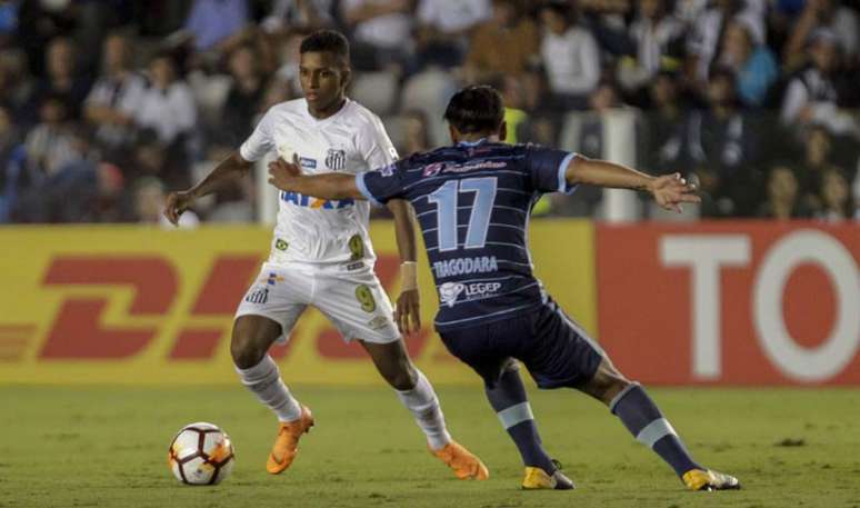 Jogadores do Santos preferiram valorizar a primeira posição no Grupo 6 da Copa Libertadores (Foto: AFP)