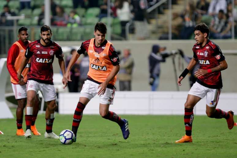 Jovens foram titulares devido aos desfalques (Foto: Staff Images / Flamengo)