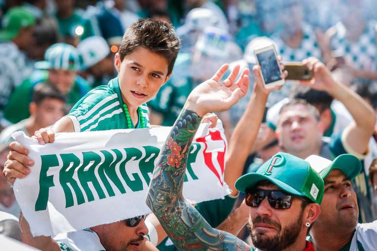 Torcida do Palmeiras ainda não viu o time perder do São Paulo na arena: seis vitórias em seis jogos