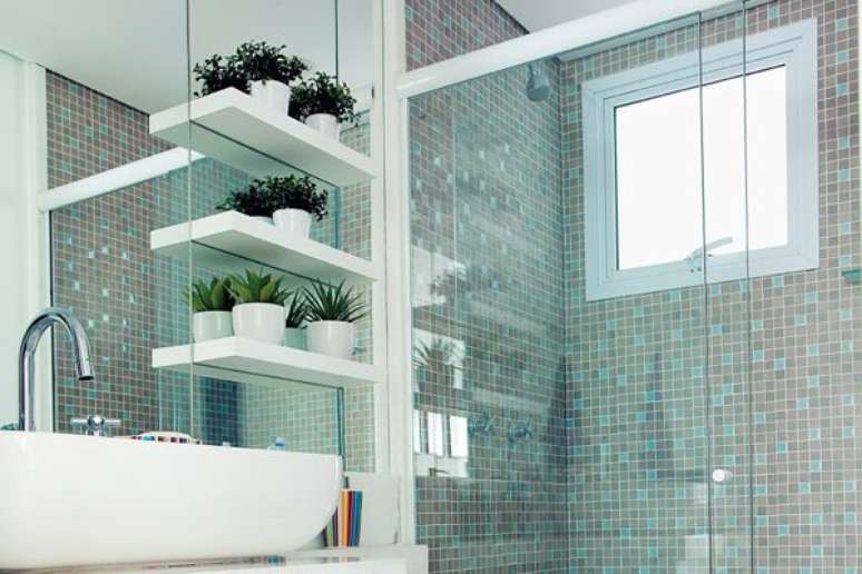 25- Pastilhas para decoram o Box de banheiro.