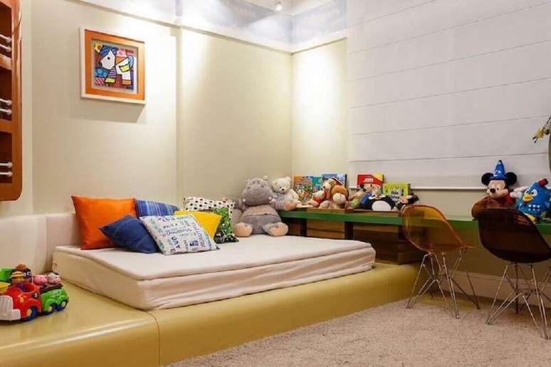 39. A cama japonesa também pode ser usada em quarto infantil, mas ela precisa se harmonizar com o estilo divertido desse ambiente