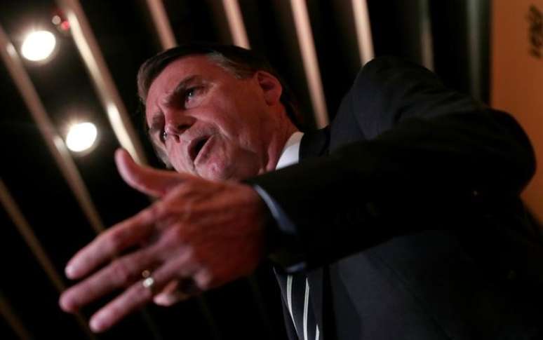 Deputado Jair Bolsonaro durante evento em S&atilde;o Paulo 27/11/2017 REUTERS/Leonardo Benassatto