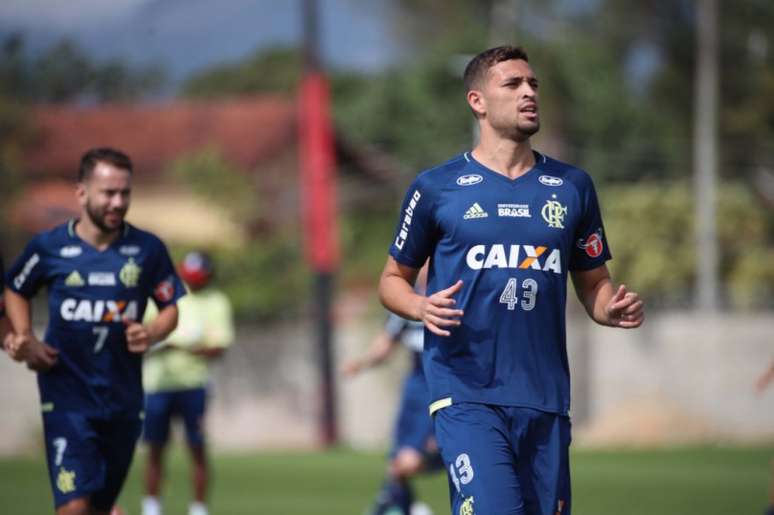 Léo Duarte ainda não sabe o futuro de Vinícius Júnior (Gilvan de Souza / Flamengo)