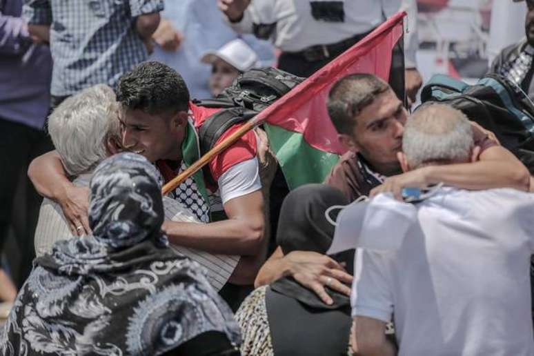 Palestinos protestam na Faixa de Gaza contra Israel