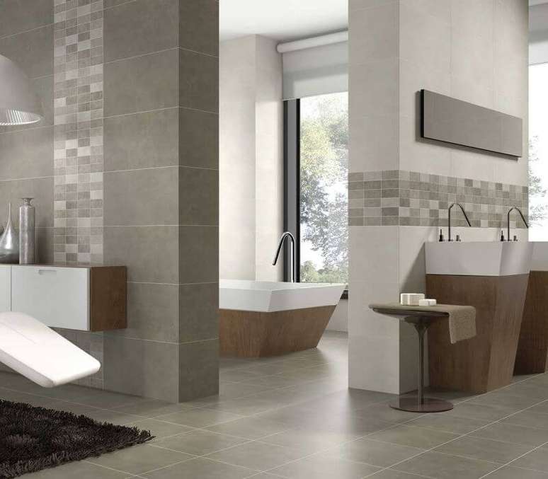 33. A cer&acirc;mica cinza &eacute; uma op&ccedil;&atilde;o comum de revestimento para banheiro