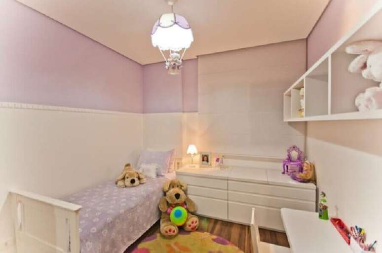 7. Dependendo dos modelos de lustres para quarto de beb&ecirc; escolhidos a decora&ccedil;&atilde;o pode ficar mais divertida e l&uacute;dica