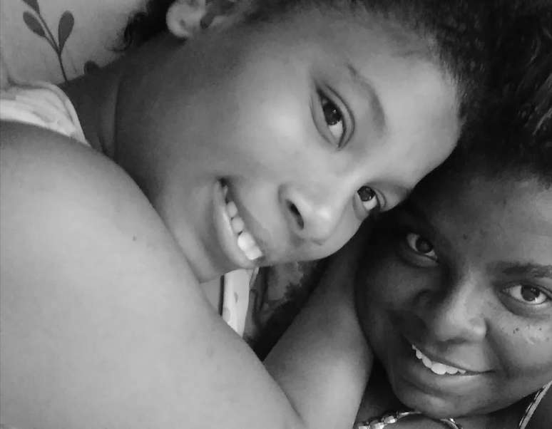 Camili e Eliene: "Ent&atilde;o eu nasci do seu cora&ccedil;&atilde;o? Vamos tirar uma foto do seu peito?", perguntou a menina certa vez. "Ela sabe que o amor &eacute; o mesmo"