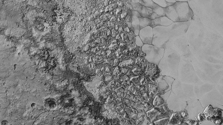 Até então, dunas só eram reconhecidas como existentes na Terra, em Marte, em Vênus, em Titã - a maior das luas de Saturno - e no cometa 67P (Crédito: Nasa)