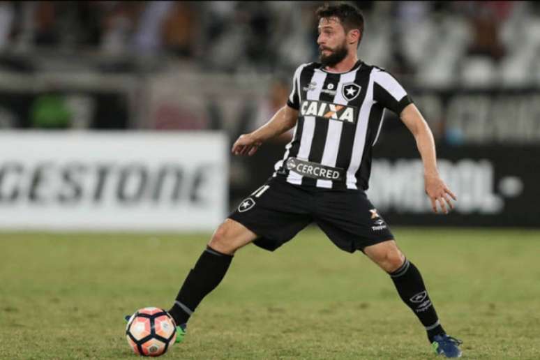 João Paulo em ação pelo Botafogo (Foto: Vitor Silva/SSPress/Botafogo)