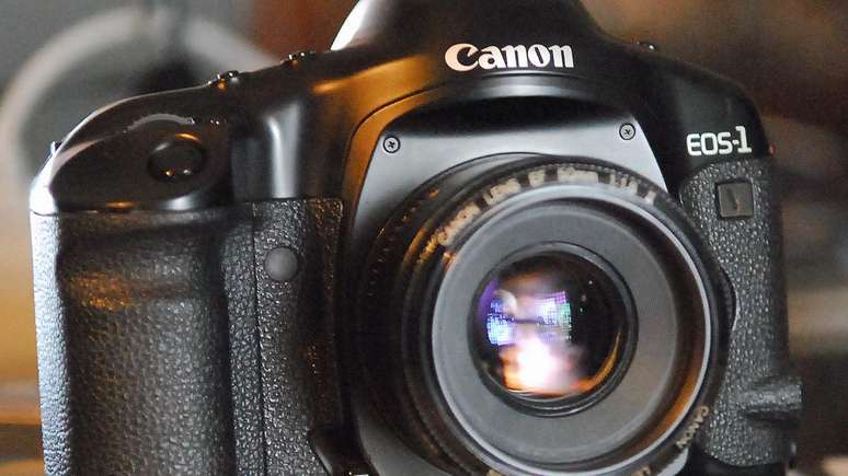 Canon EOS-1v