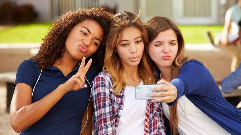 Adolescentes redes sociais