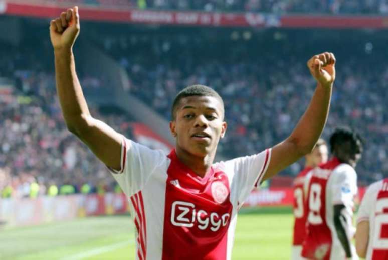 David Neres - Ajax -  3 gols