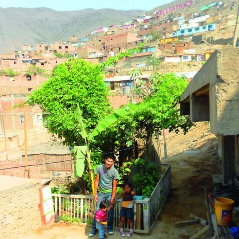 Rogelio Ramos Huamán começou com um pequeno jardim em Comas; projeto se espalhou pelo bairro