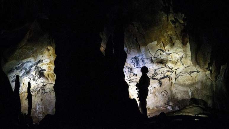 Pinturas nas cavernas como Chauvet revelam formas de narrativa que datam de 30 mil anos