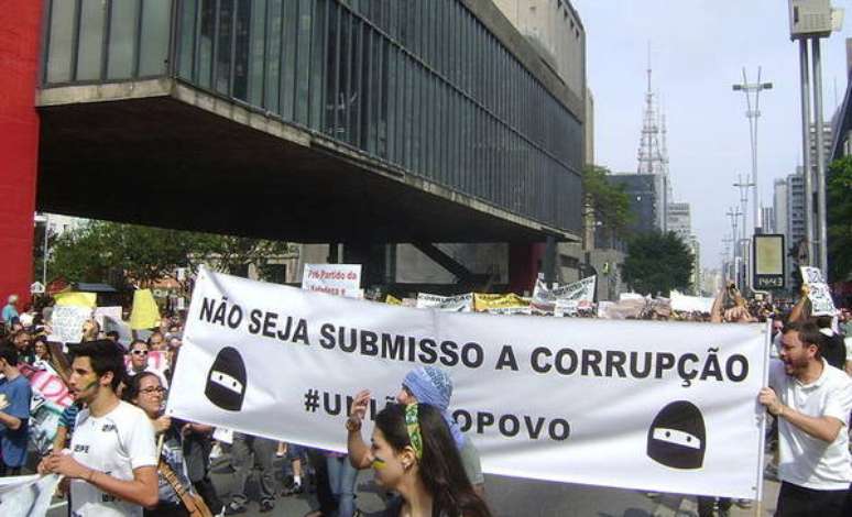 Entidades lan&ccedil;am pacote com 70 medidas contra corrup&ccedil;&atilde;o