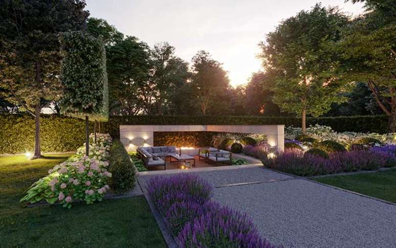 32 &ndash; A cerca &eacute; muito usada para dividir &aacute;reas no jardim.