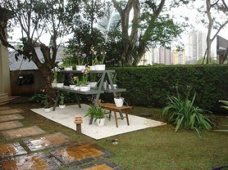 22- Cerca em &aacute;rea privativa de condom&iacute;nio.